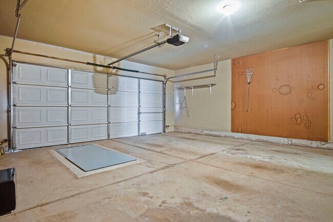 Building Photo - 2708 NW 170th Terrace