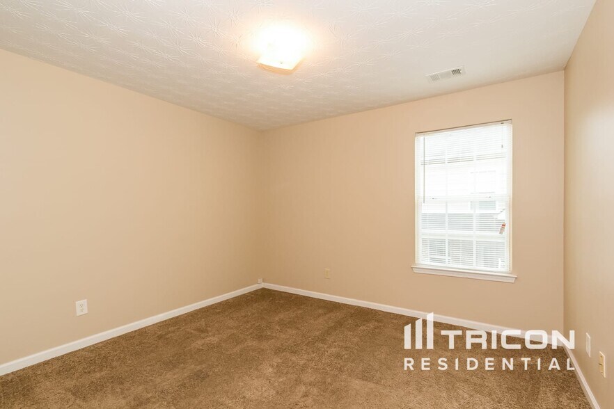 Building Photo - 229 Rankin Cir