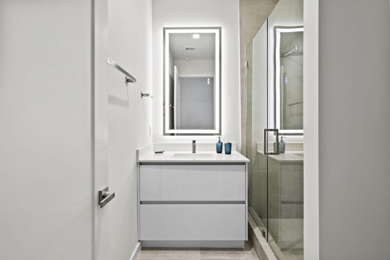 Building Photo - 970 Excellence Cir