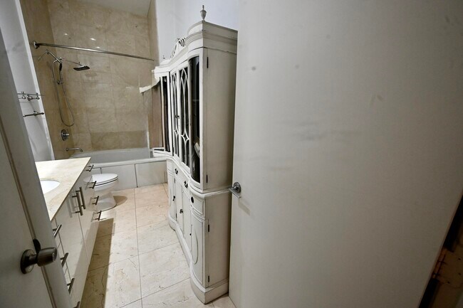 Building Photo - 550 Okeechobee Blvd