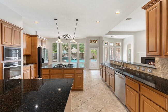 Building Photo - 6 Hithervale Ct