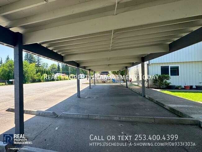 Building Photo - 450 Pearl St