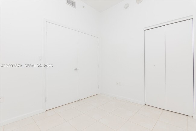Building Photo - 7928 East Dr