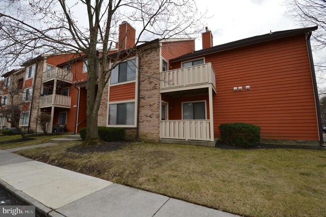 Building Photo - 2217A Durham Ct