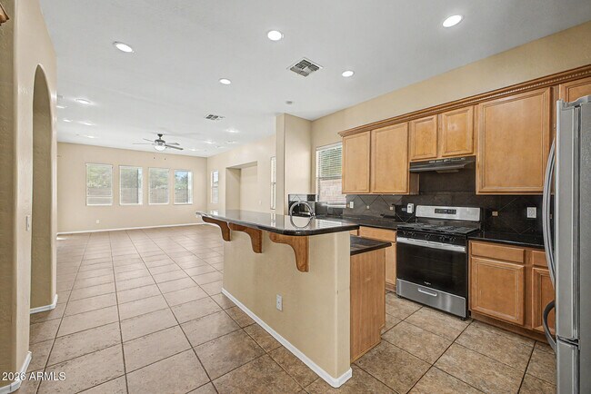 Building Photo - 12929 W Vista Paseo Dr