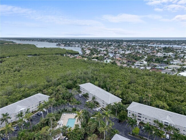 Building Photo - 3021 Sandpiper Bay Cir