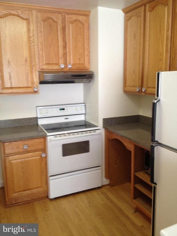 Building Photo - 7017 Murray Ln