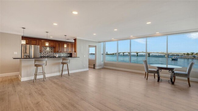 Building Photo - 226 Golden Gate Point