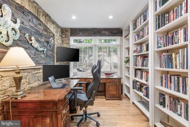 Building Photo - 20599 Quarterpath Trace Cir