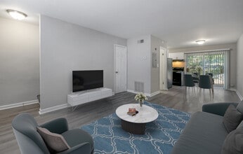 Living Room - Maple Lakes Townhomes