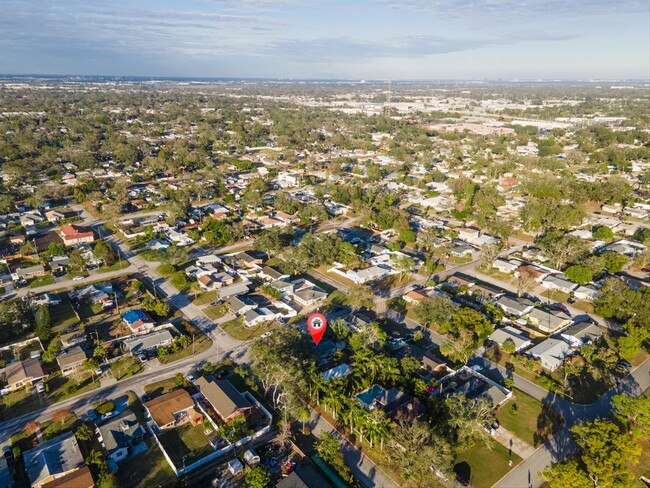 Building Photo - 4750 Dolphin Cay Ln S