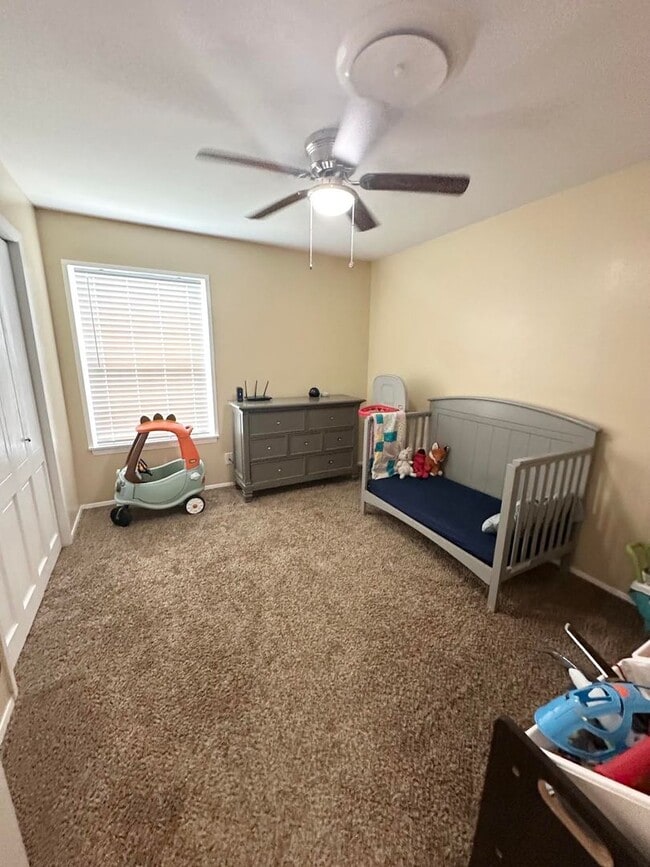 Building Photo - 3 Bed 1.5 Bath Ready to Rent!