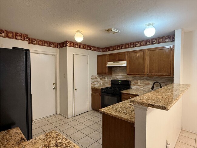 Building Photo - 5406 Bourgeois Rd