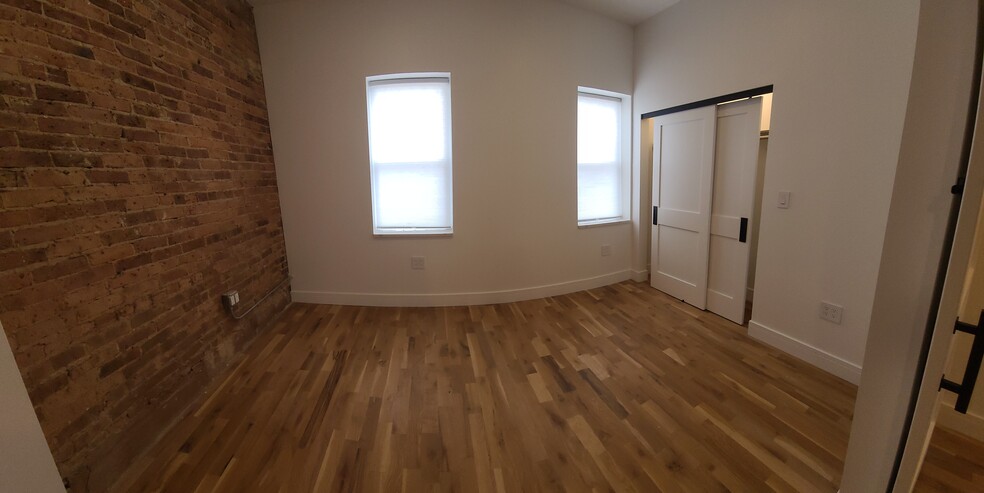 Bedroom 2 - 2886 S Archer Ave