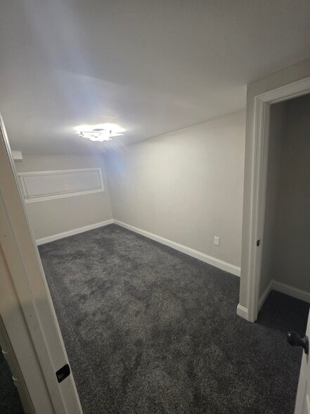 Building Photo - 2126 Kennedy St