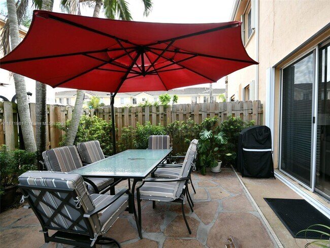 Building Photo - 7321 NW 174th Terrace