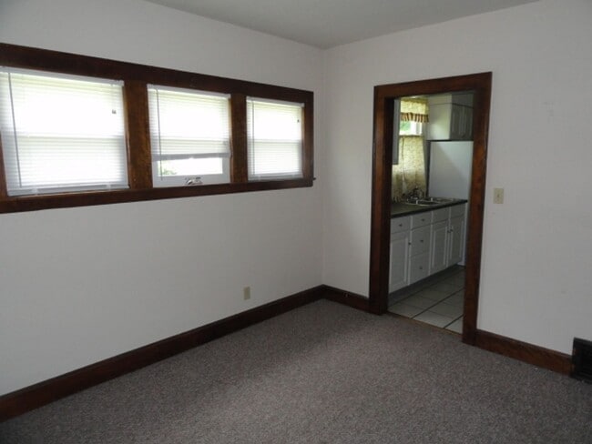 Building Photo - 1209 S W Ave