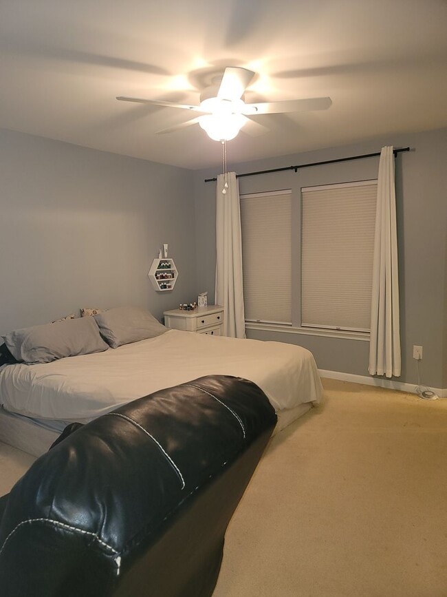 Building Photo - 3 bedroom 2 1/2 bath Townhouse in Bayberry