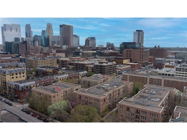 Building Photo - 545 N 1st St