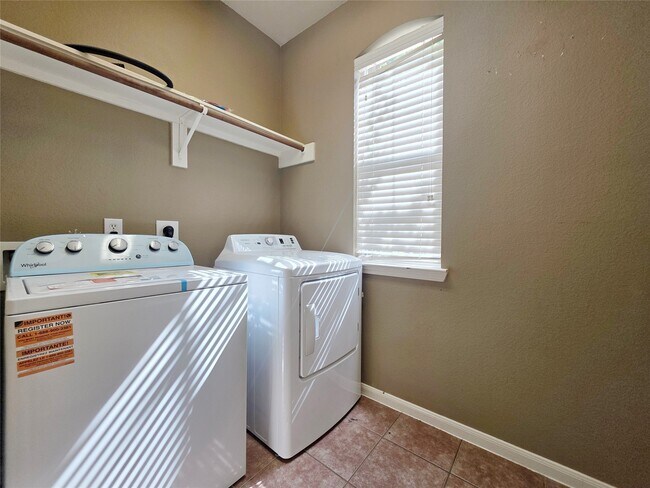 Building Photo - 6038 Starbrook Creek Dr