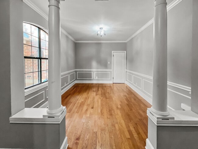 Formal dining room - 1314 Creekwood Dr
