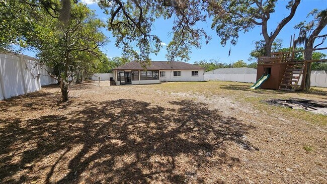Building Photo - 1524 Newhope Rd