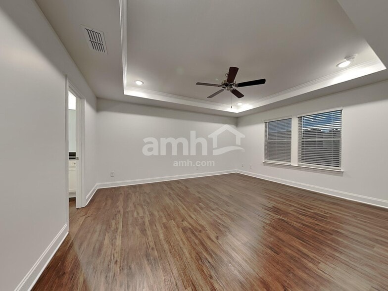 Building Photo - 1674 Soapstone Rd