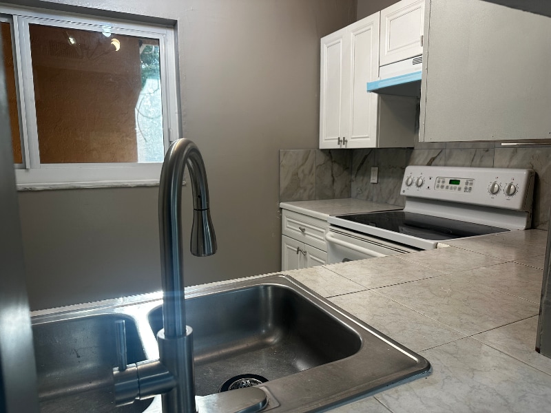 Building Photo - 3556 NW 114th Terrace