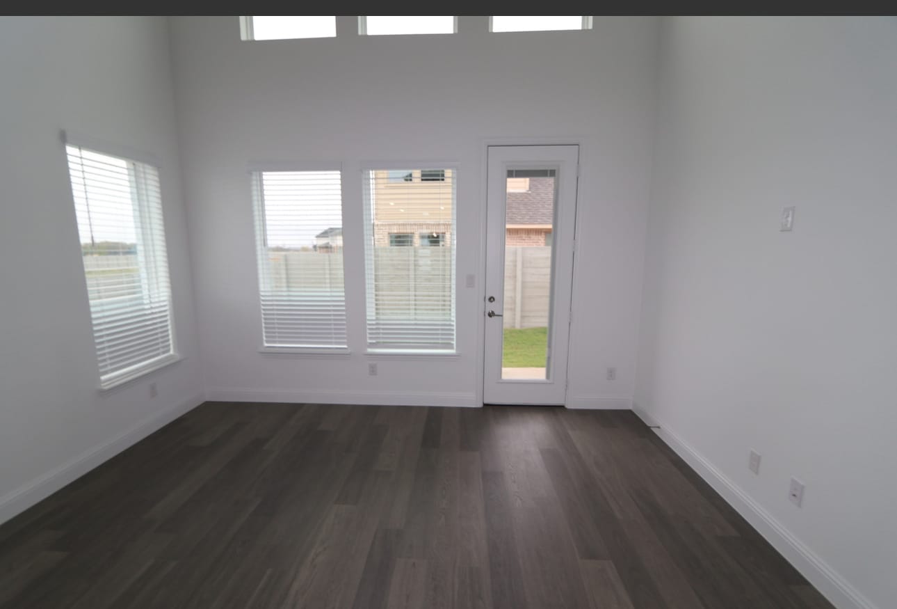 Building Photo - 701 Harmony Trl