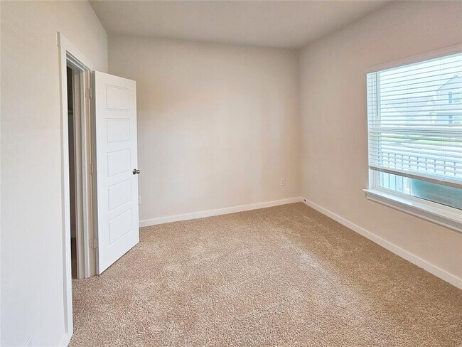 Building Photo - 322 Merriman Rd