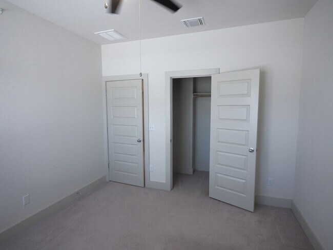 Building Photo - Gated Community In Round Rock