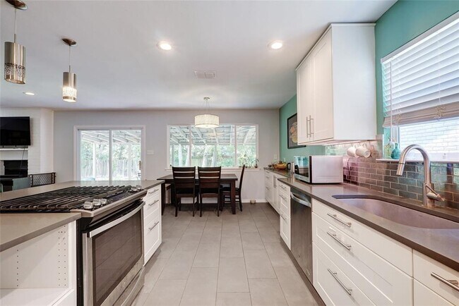 Building Photo - 1719 Mearns Meadow Blvd