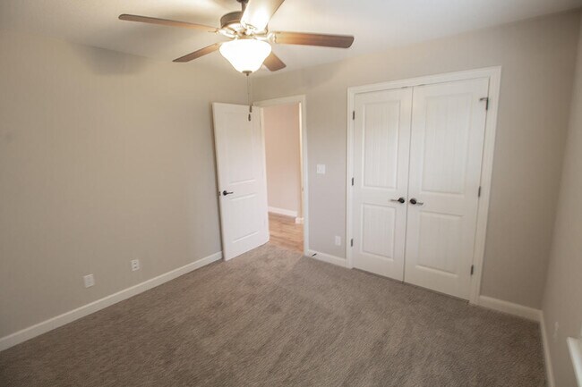 Building Photo - 7410 Oakley Dr