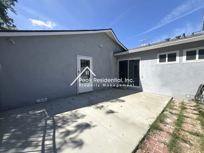 Building Photo - Wonderful 3bd/2ba Orangevale Home!