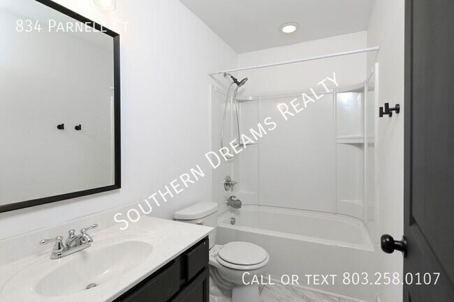 Building Photo - 834 Parnell Ct