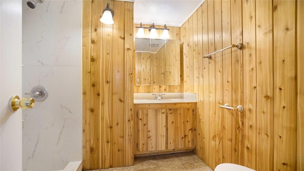 Building Photo - 3123 Oakland Shores Dr