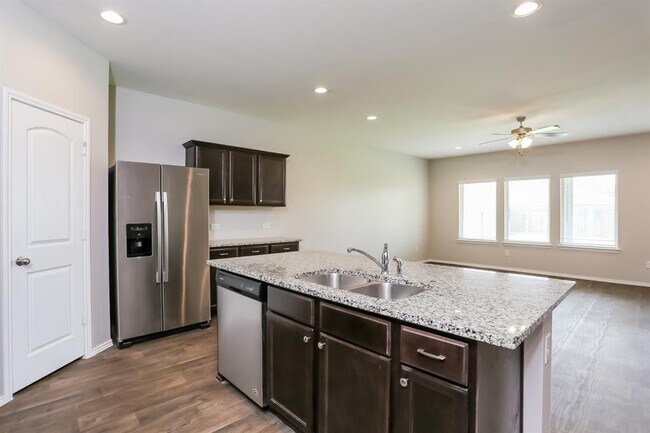 Building Photo - 2407 Georgina Falls Dr