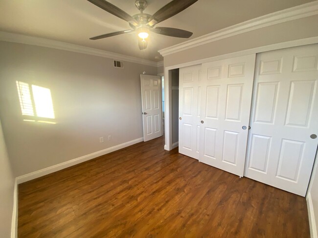 Building Photo - Luxurious 3 Bedroom Cypress Townhouse for ...