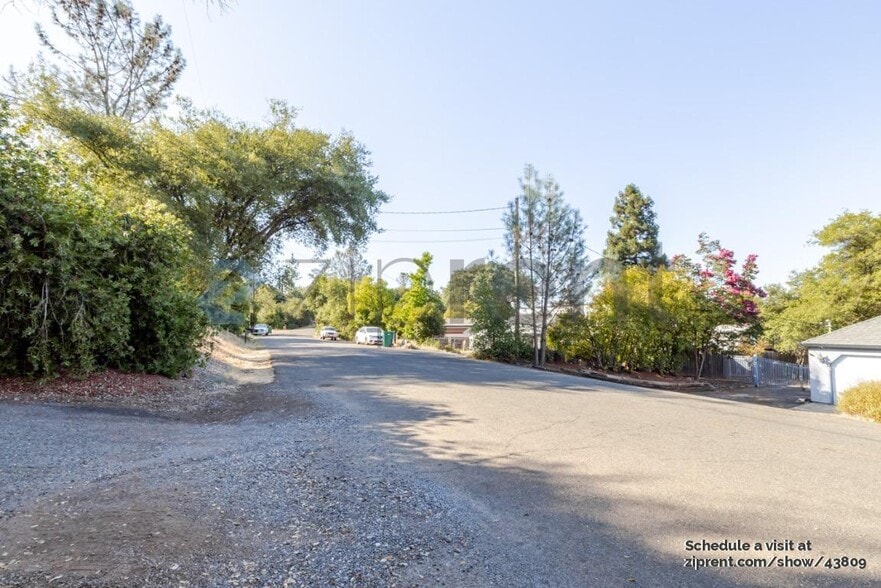 Primary Photo - 3561 Castlebrook Rd