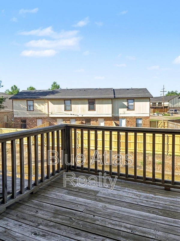 Building Photo - 205 Pate Orr Rd N