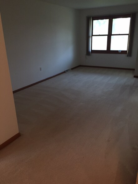 Building Photo - 6601 Radford Dr