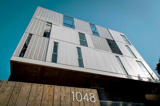Building Photo - 1048 Manzanita