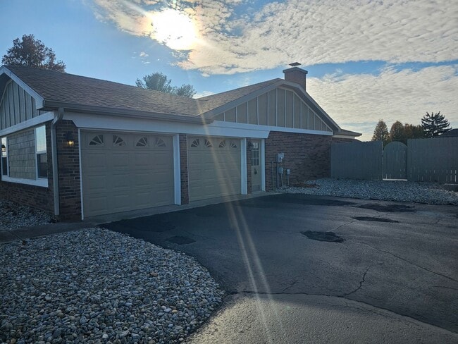 Building Photo - Family Friendly Home With Pool In Greensburg, IN