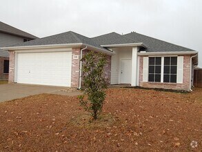Building Photo - ***Pre- Marketing*** Cozy 3-Bedroom Home w...