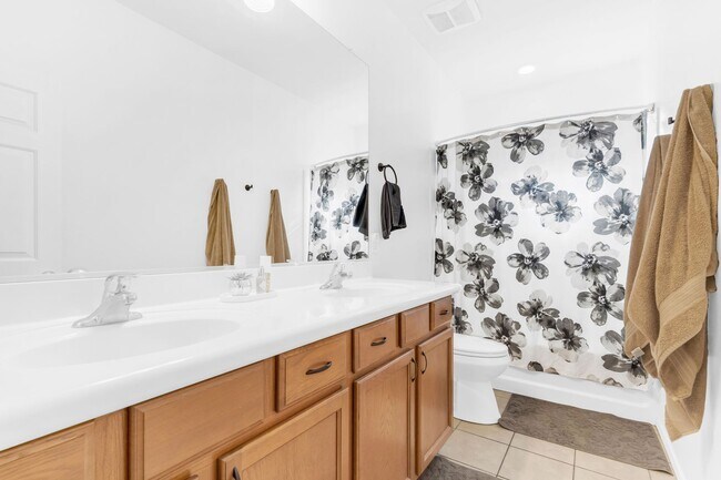 Building Photo - Stunning Single-Level Rental In The Highly Sought-After Anthem at Merrill Ranch!