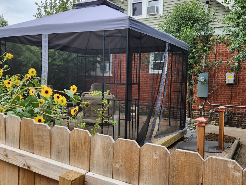 Building Photo - 204 E 3rd Ave