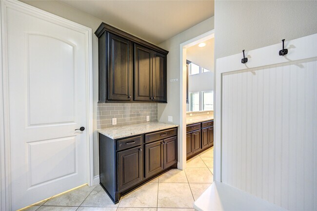 Building Photo - 4207 Abigail Wy