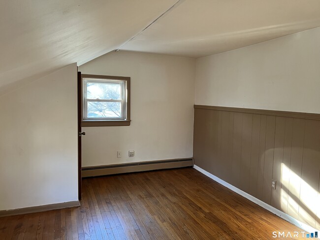 Building Photo - 40 Lanesville Rd