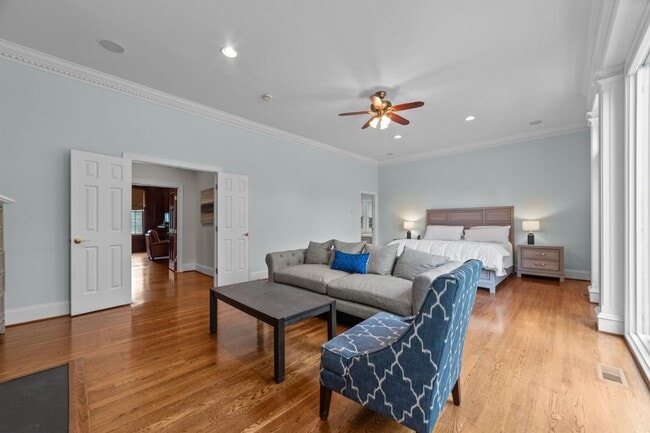 Building Photo - 450 Cox Rd