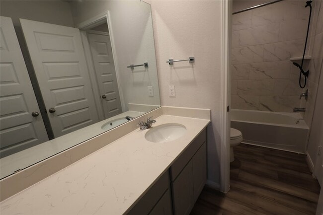 Building Photo - 67 Courageous Side Way